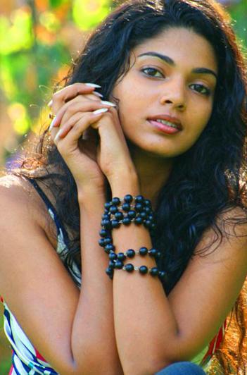 Latest photo shot of Pooja Sawant Marathi Actress : - Pooja-Sawant2