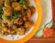 Flower Manchurian : Flower manchurian is made from Cauliflower florets also known as Gobi or Gobhi. you can serve this dry...