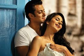 ek tha tiger new record of 200 crore