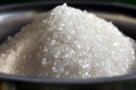 साखरेच्या भावात महिनाभरात किलोमागे तब्बल आठ रूपयांनी वाढ झाली असून, साखरेचे दर ४0 रुपयांवर गेले आहेत. त्यामुळे आता कटींग चहासह...