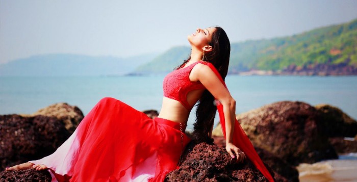 Priya Bapat in Timepass 2